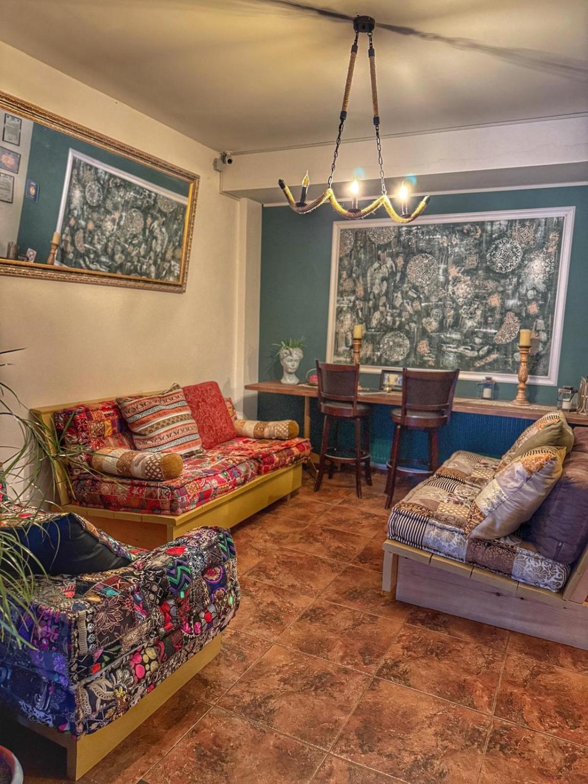 Inspire View Hotel Бран Екстериор снимка