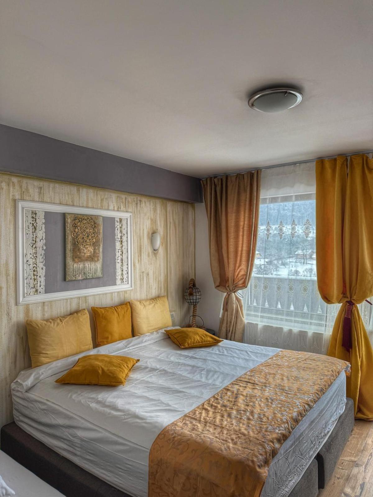 Inspire View Hotel Бран Екстериор снимка