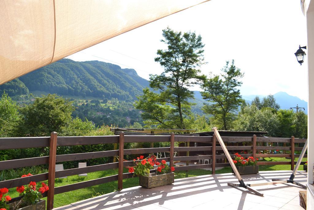 Inspire View Hotel Бран Екстериор снимка