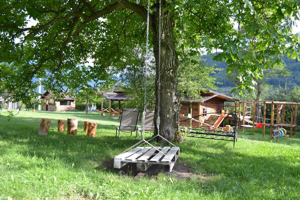 Inspire View Hotel Бран Екстериор снимка